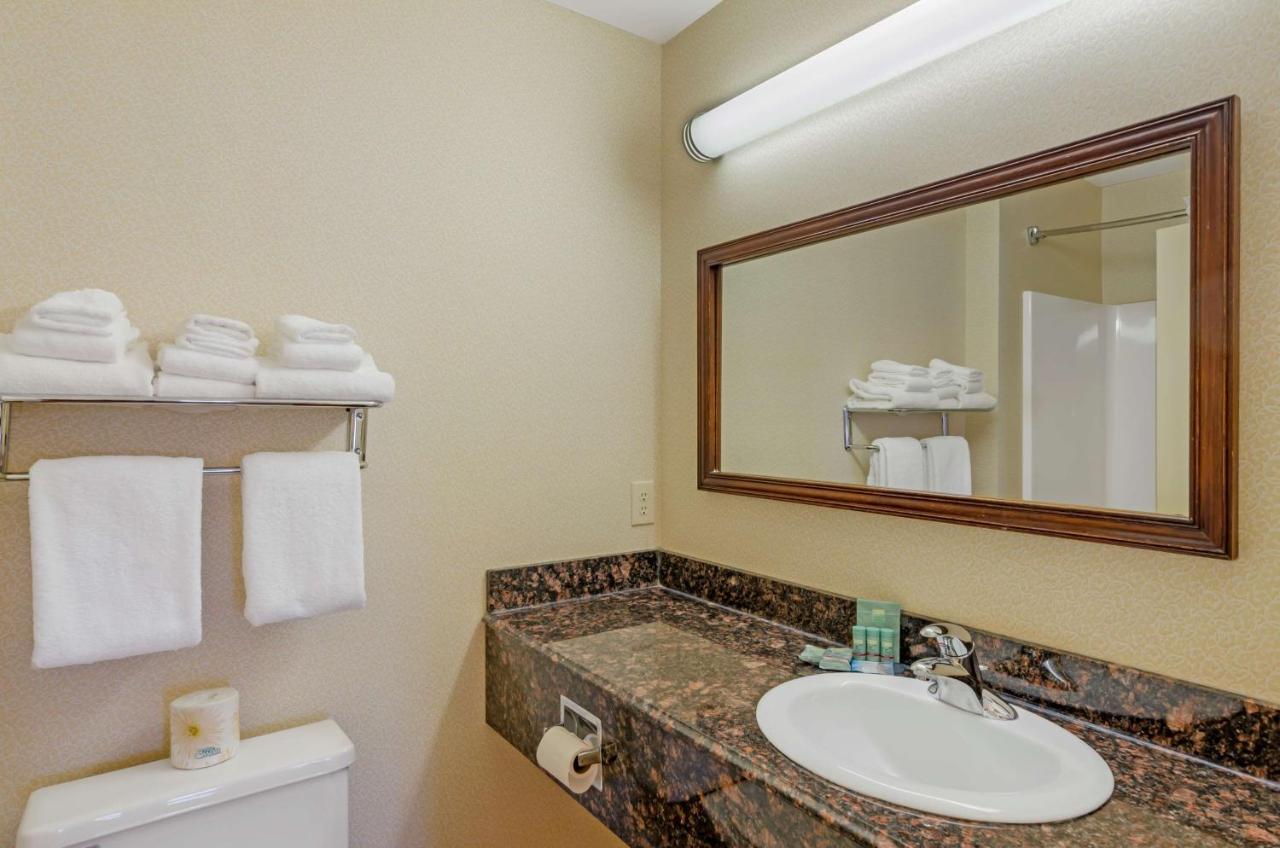 Best Western North Roanoke Troutville Екстериор снимка
